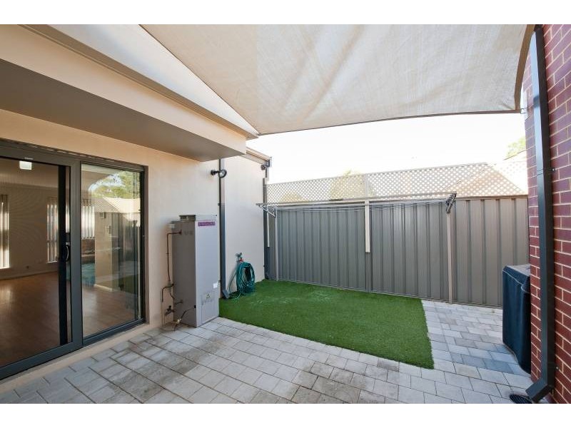 1/334 Fulham Street, Cloverdale WA 6105