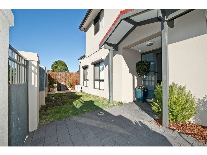 1/334 Fulham Street, Cloverdale WA 6105