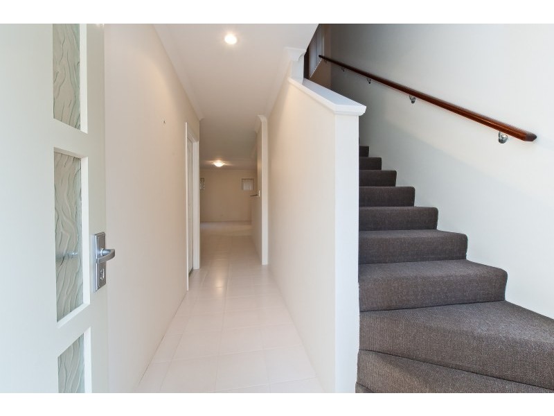 7/8 Forster Avenue, Lathlain WA 6100