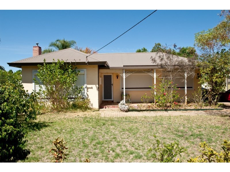 264 Fisher Street, Cloverdale WA 6105