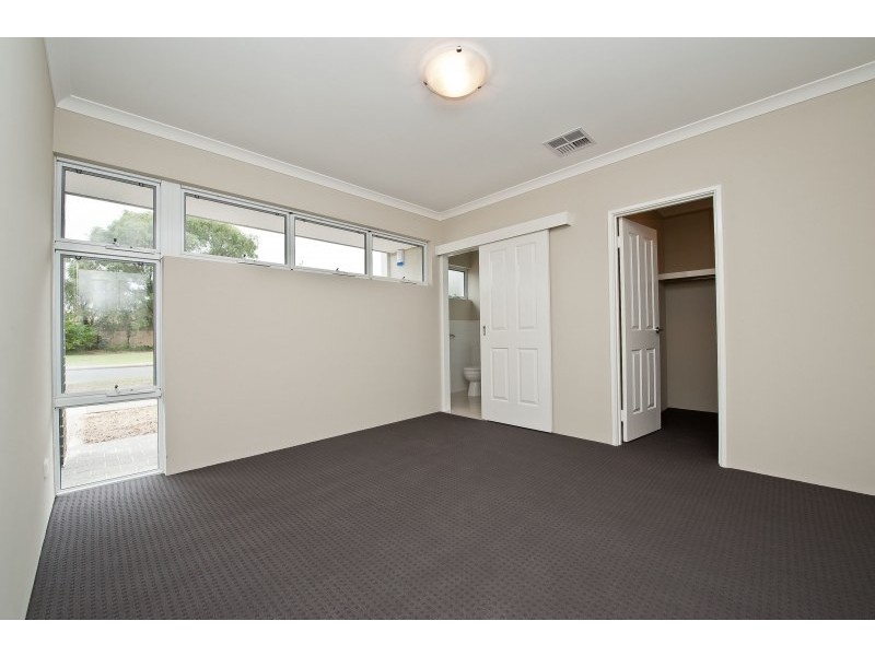 292 Kew Street, Cloverdale WA 6105