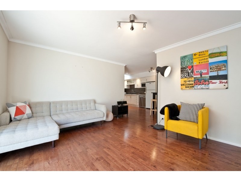 8/156 Gwenyfred Road, Kensington WA 6151