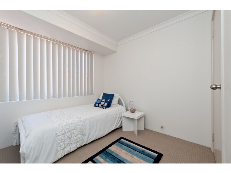 96 Gladstone Road, Rivervale WA 6103