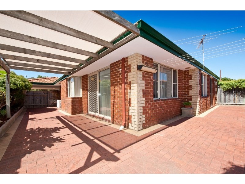 96 Gladstone Road, Rivervale WA 6103