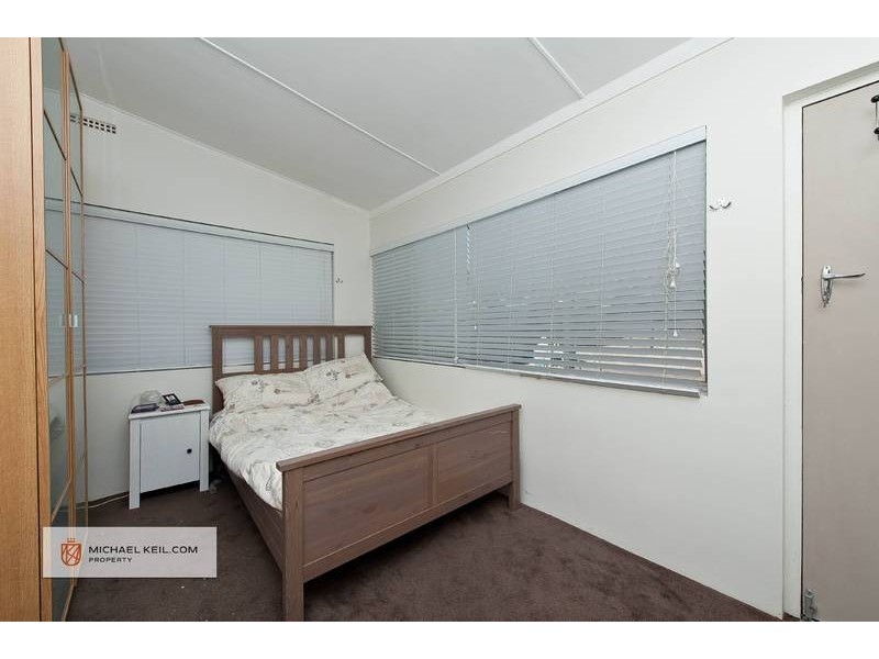 102 Hill View Terrace, St James WA 6102