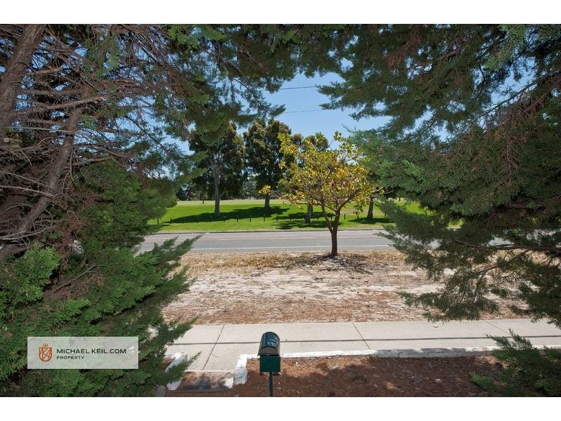 102 Hill View Terrace, St James WA 6102