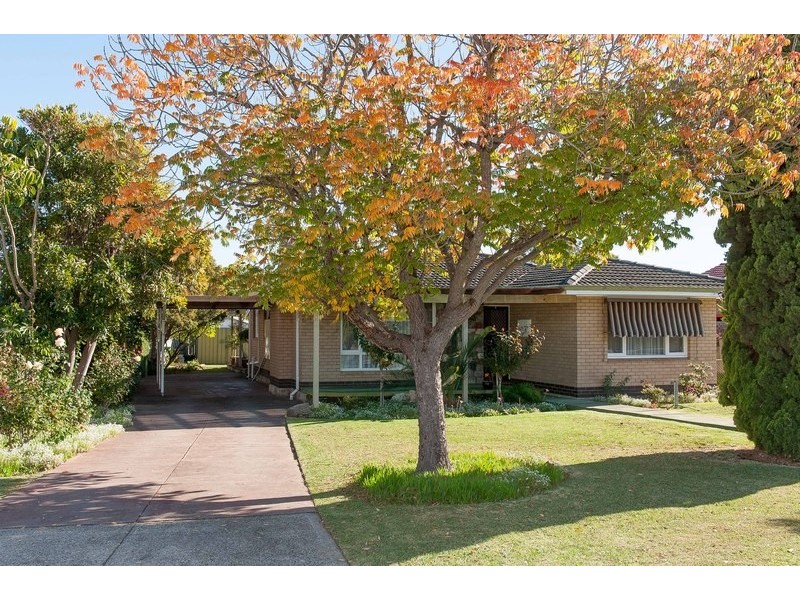 17 Wendron Street, Cloverdale WA 6105