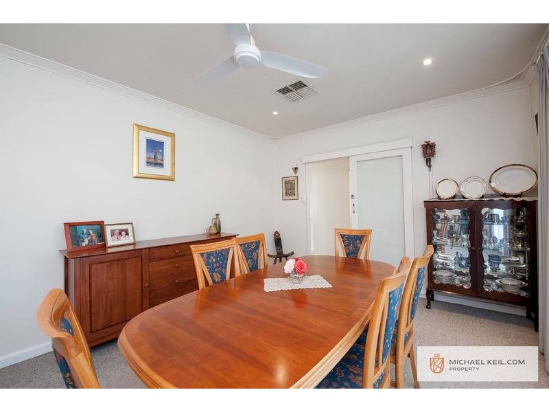 17 Wendron Street, Cloverdale WA 6105