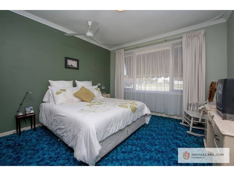 17 Wendron Street, Cloverdale WA 6105