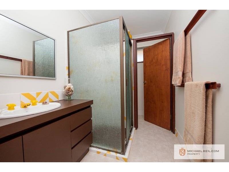 17 Wendron Street, Cloverdale WA 6105