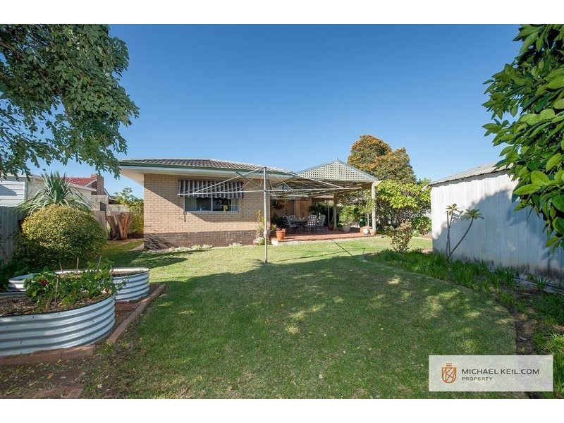 17 Wendron Street, Cloverdale WA 6105