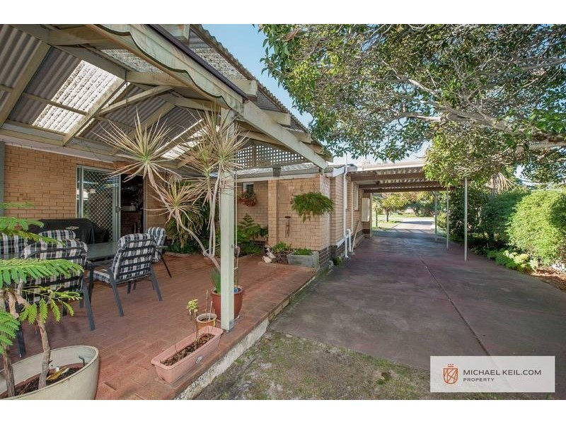 17 Wendron Street, Cloverdale WA 6105