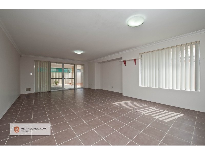 51 Longhurst Way, Queens Park WA 6107