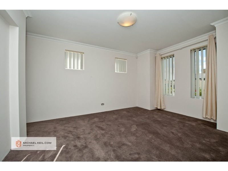 51 Longhurst Way, Queens Park WA 6107