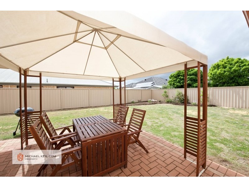 45 Canna Drive, Canning Vale WA 6155