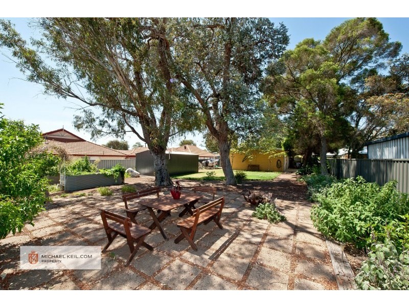 16 Gregory Street, Belmont WA 6104