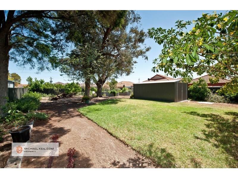 16 Gregory Street, Belmont WA 6104