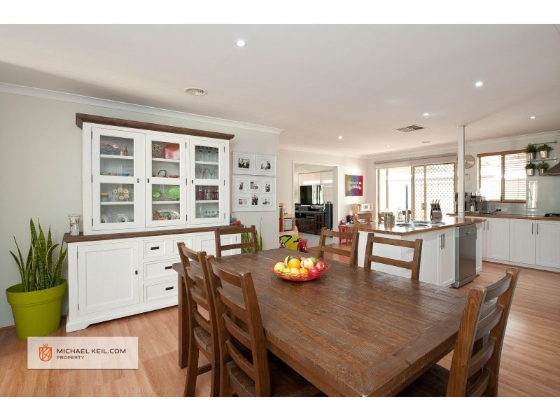 13 Field Avenue, Redcliffe WA 6104