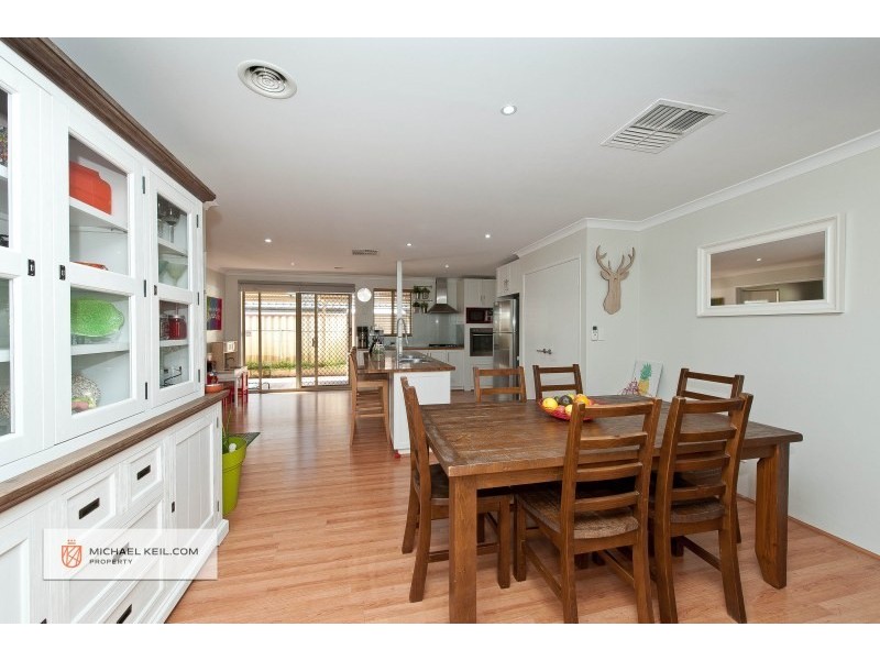 13 Field Avenue, Redcliffe WA 6104