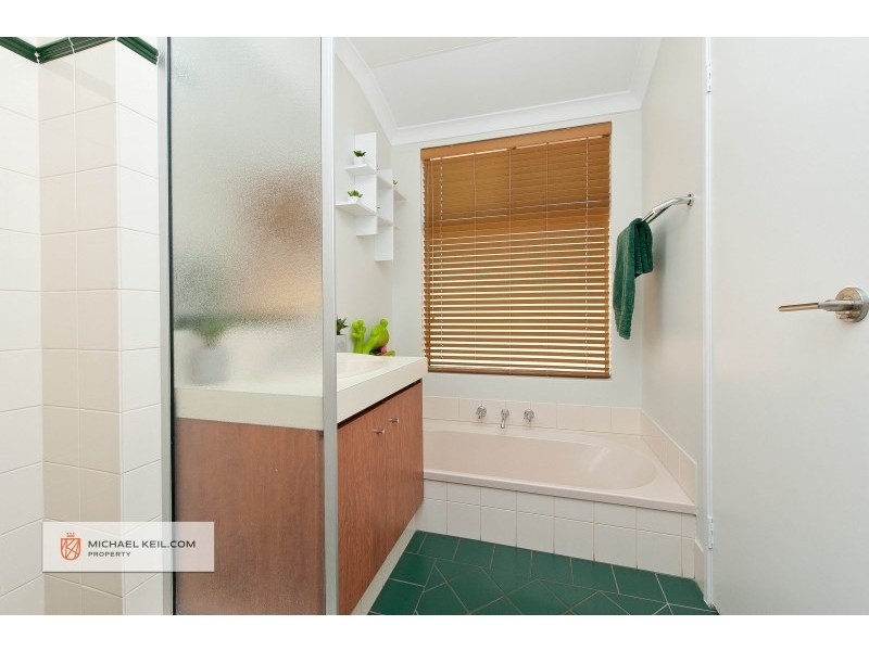 13 Field Avenue, Redcliffe WA 6104