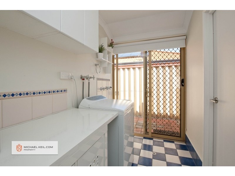 13 Field Avenue, Redcliffe WA 6104