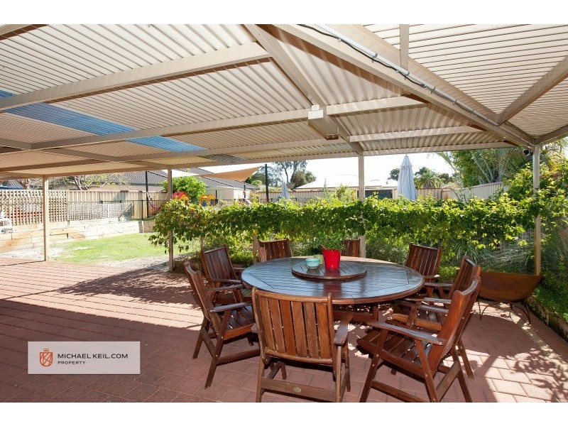 13 Field Avenue, Redcliffe WA 6104