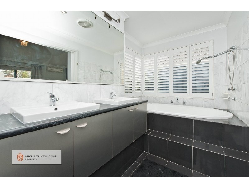 25 Klem Ave, Redcliffe WA 6104