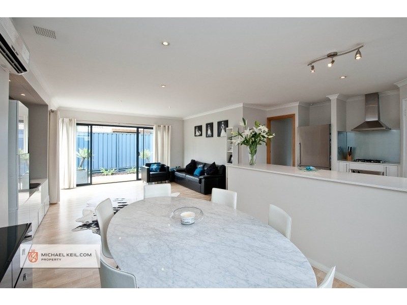 25 Klem Ave, Redcliffe WA 6104