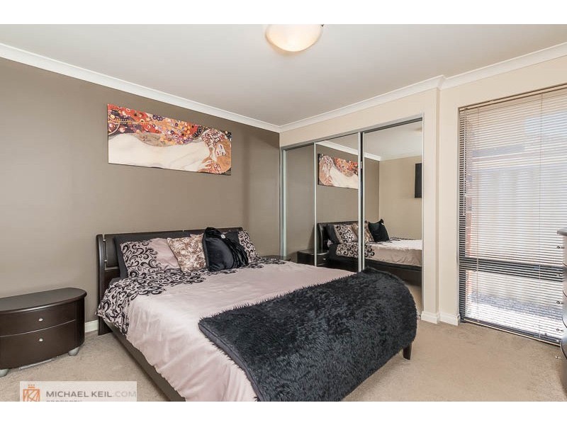 1 Crellin Way, Cloverdale WA 6105