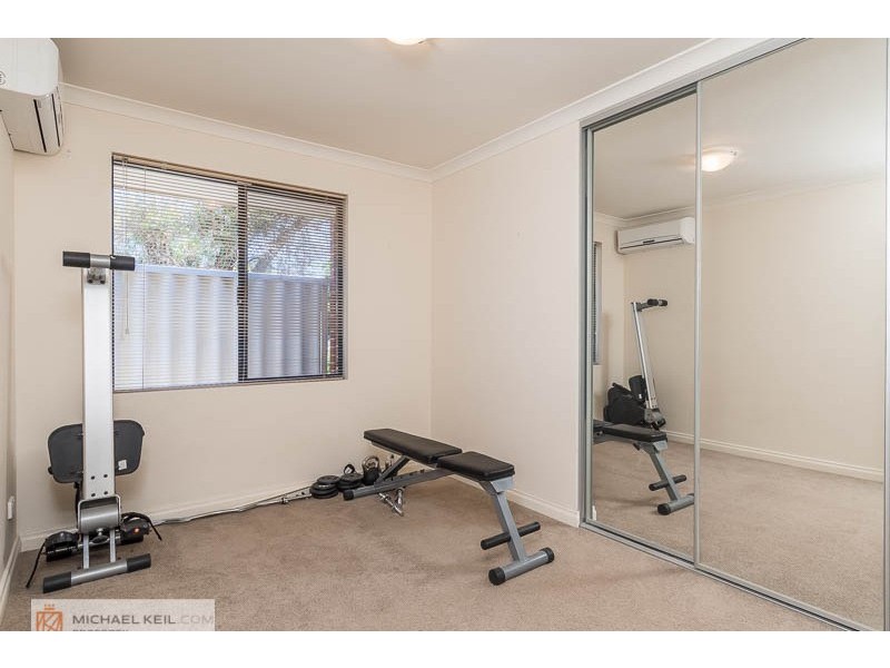 1 Crellin Way, Cloverdale WA 6105