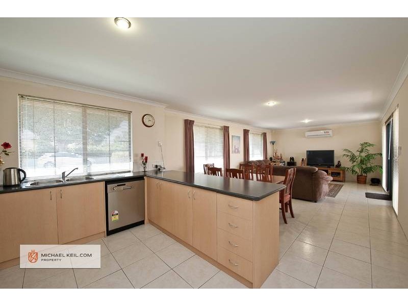 1/2 Beverley Road, Cloverdale WA 6105