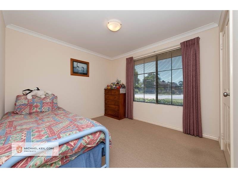 1/2 Beverley Road, Cloverdale WA 6105