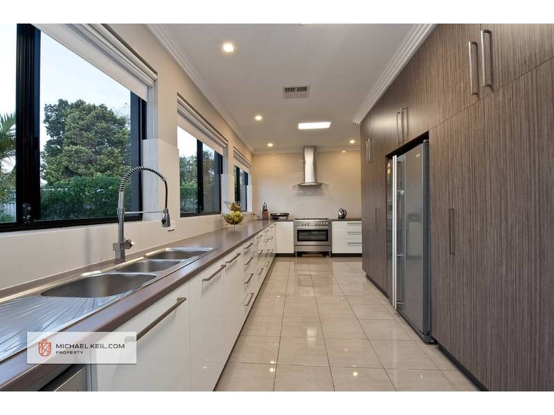 11 Belinda Avenue, Cloverdale WA 6105