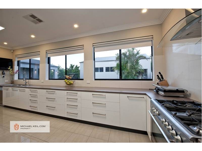 11 Belinda Avenue, Cloverdale WA 6105