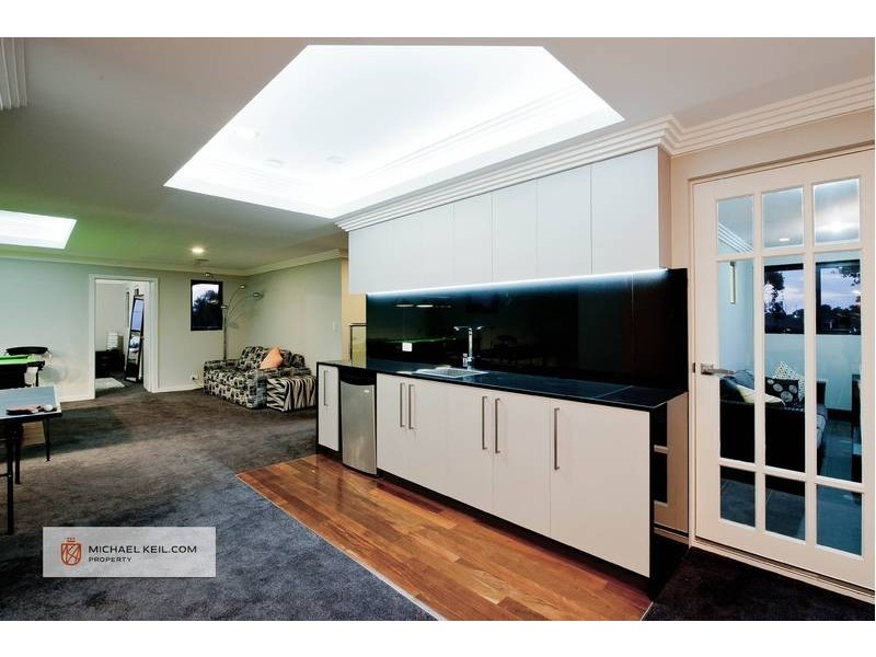 11 Belinda Avenue, Cloverdale WA 6105