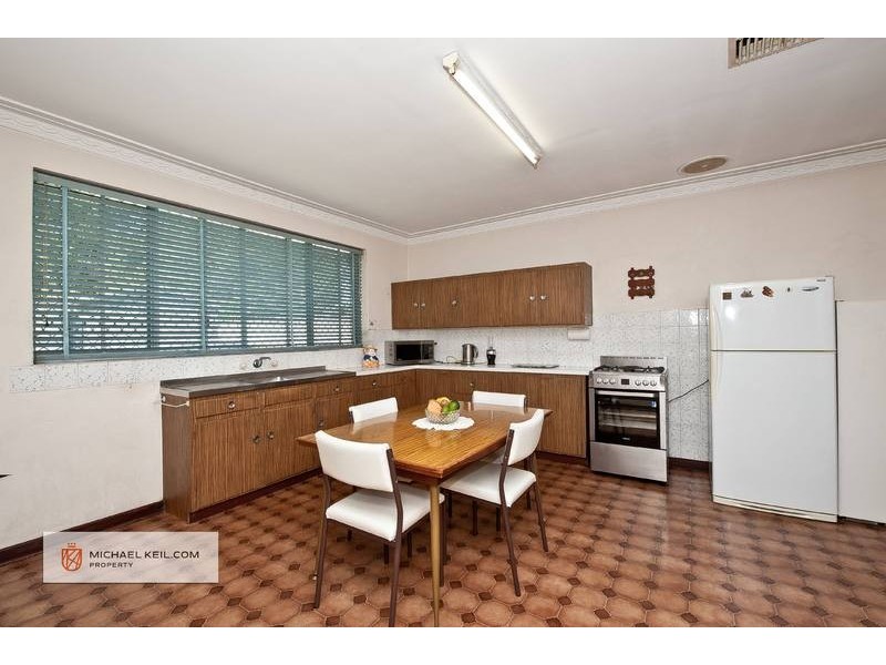 287 Hardey Road, Cloverdale WA 6105