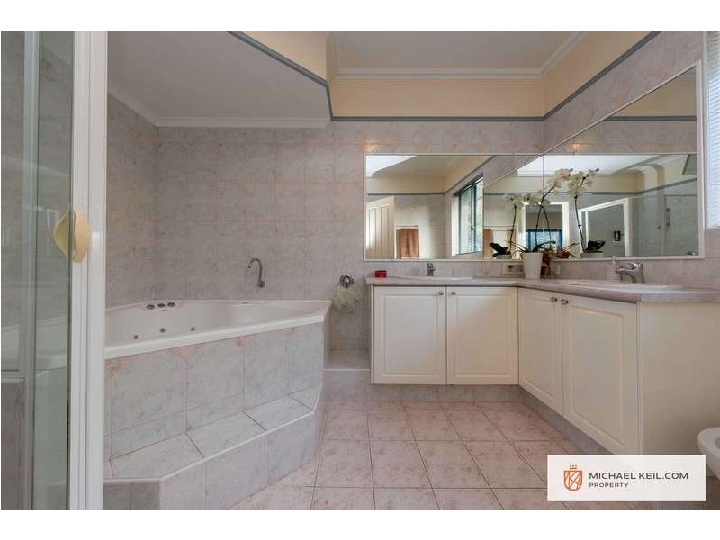 11 Banksia Street, Joondanna WA 6060