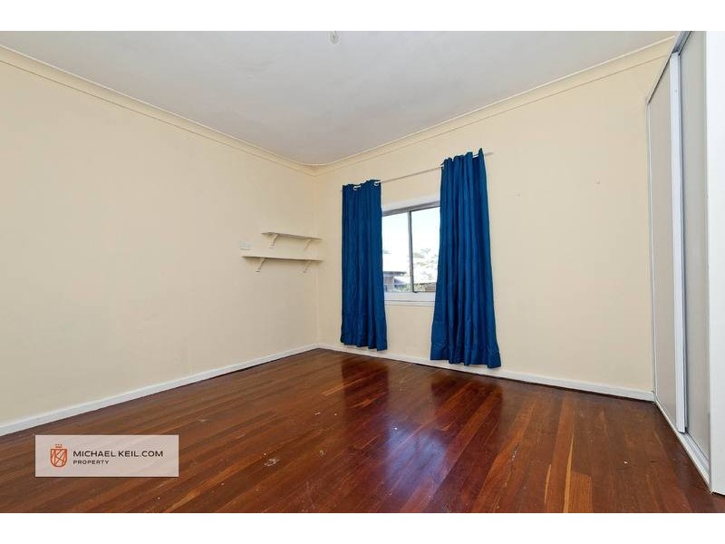 11 Kitchener Ave, Bayswater WA 6053