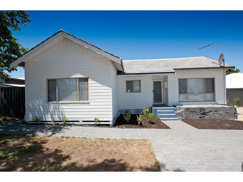208 Scott Street, Cloverdale WA 6105