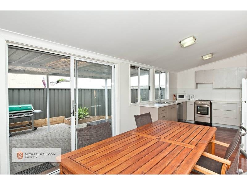 208 Scott Street, Cloverdale WA 6105