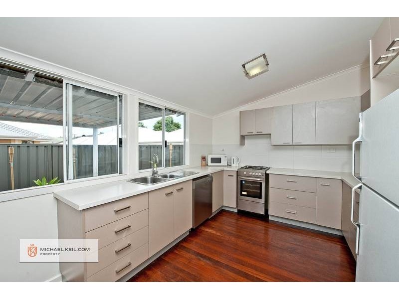 208 Scott Street, Cloverdale WA 6105