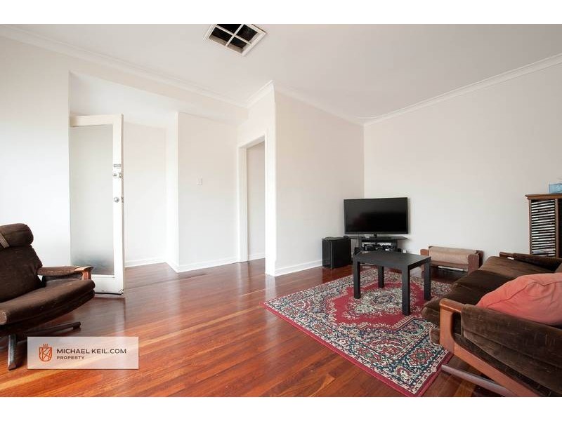 208 Scott Street, Cloverdale WA 6105