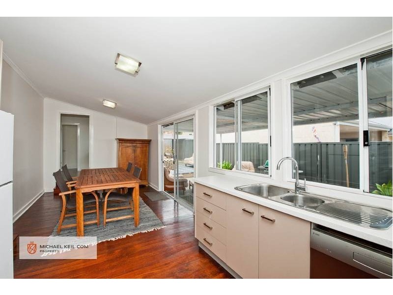 208 Scott Street, Cloverdale WA 6105