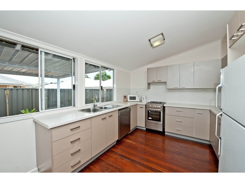 208 Scott Street, Cloverdale WA 6105