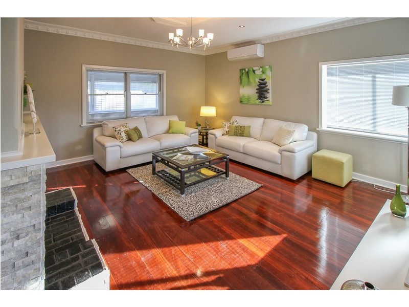 32 Pitt Street, St James WA 6102