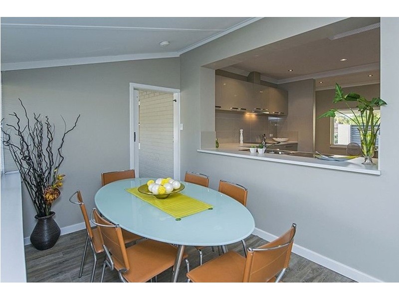 32 Pitt Street, St James WA 6102