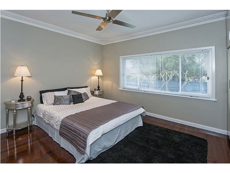 32 Pitt Street, St James WA 6102