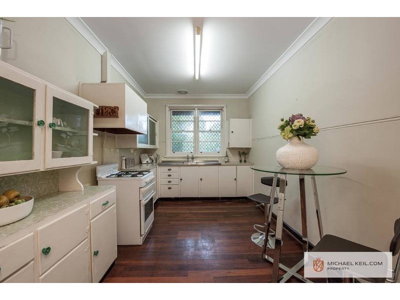 396 Berwick Street, St James WA 6102