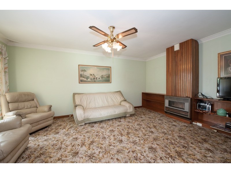 111 Sussex Road, Forrestfield WA 6058