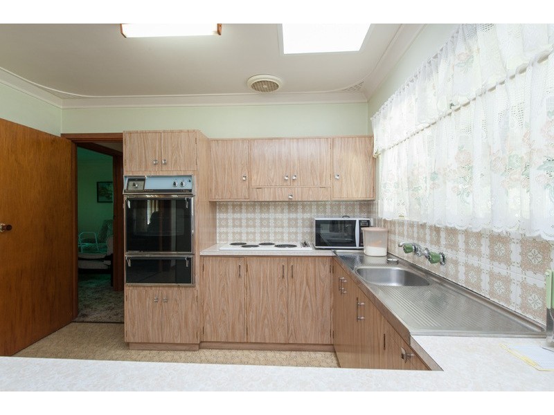 111 Sussex Road, Forrestfield WA 6058